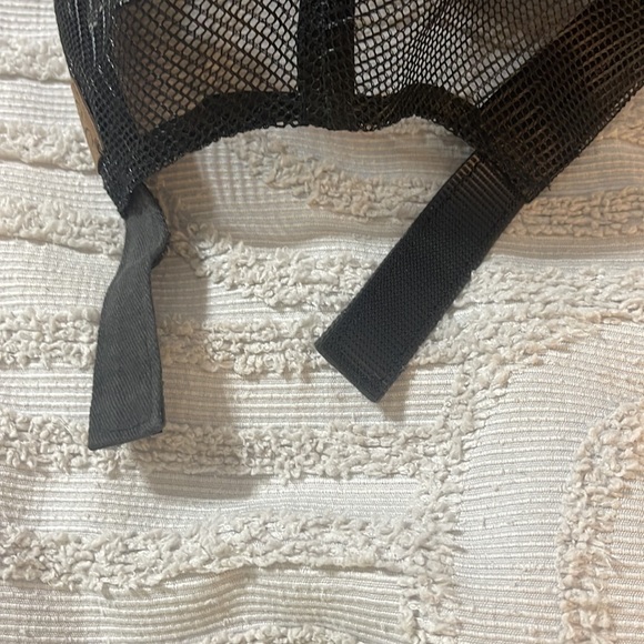 CC brand hat with Velcro back and jeweled heart - Picture 5 of 9